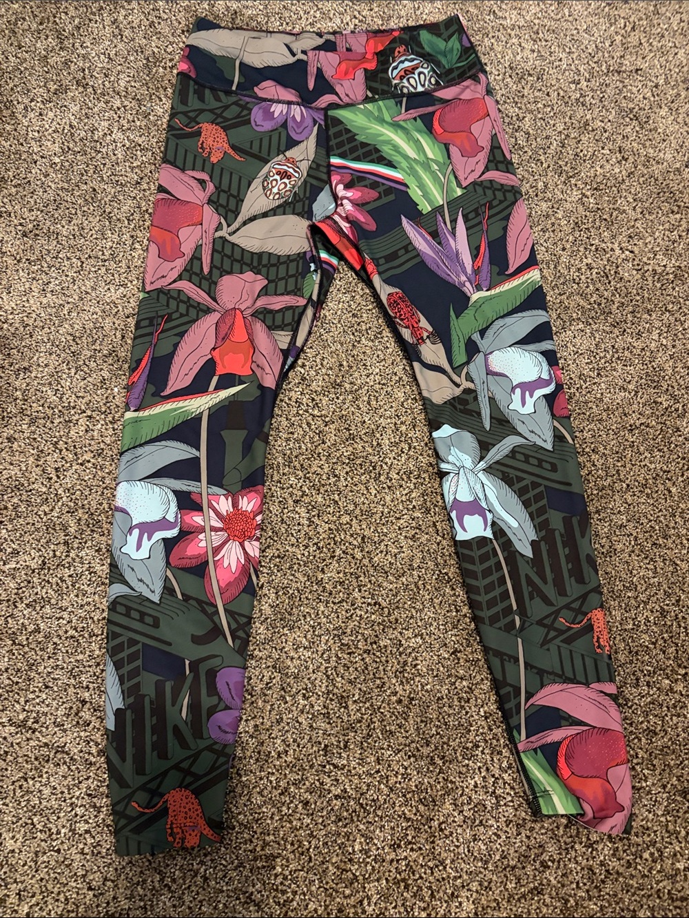 Nike women’s Tropical Floral Print Leggings - Green, Pink, Purple